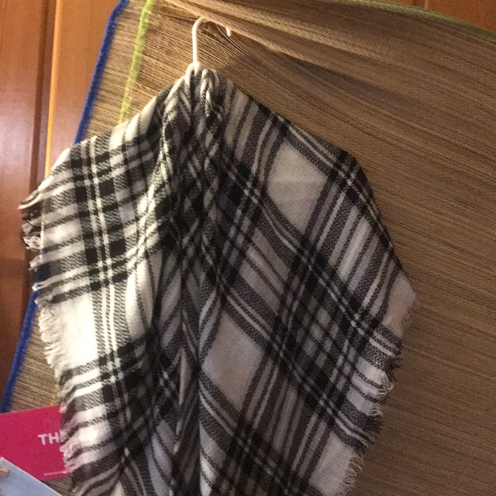 LARGE/long/ buffalo striped scarf/ shawl / nwt🌲